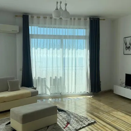 Retreat * Durrës