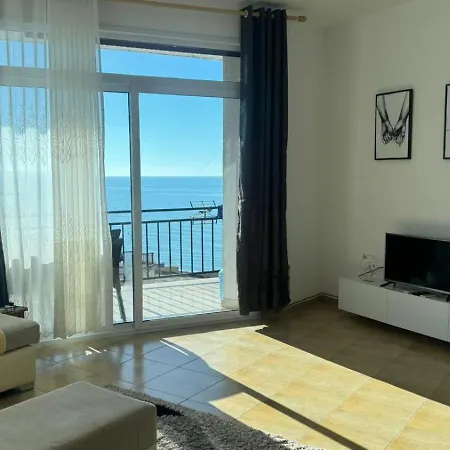 Retreat * Durrës