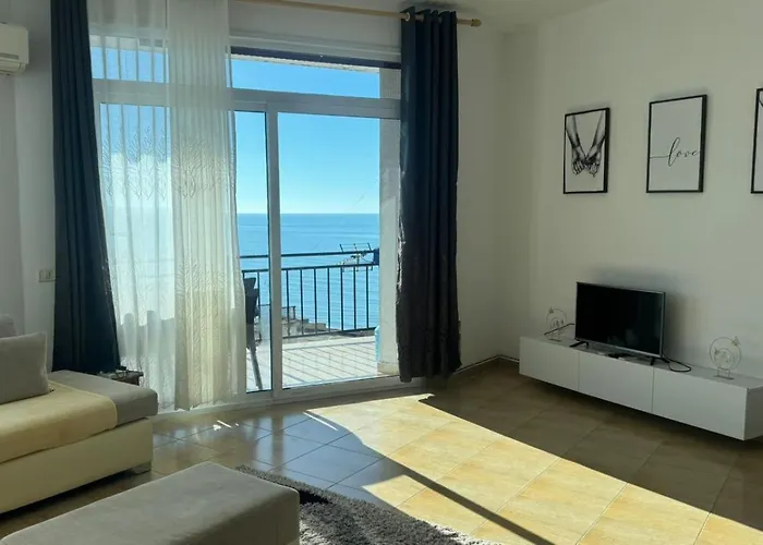 Retreat * Durrës